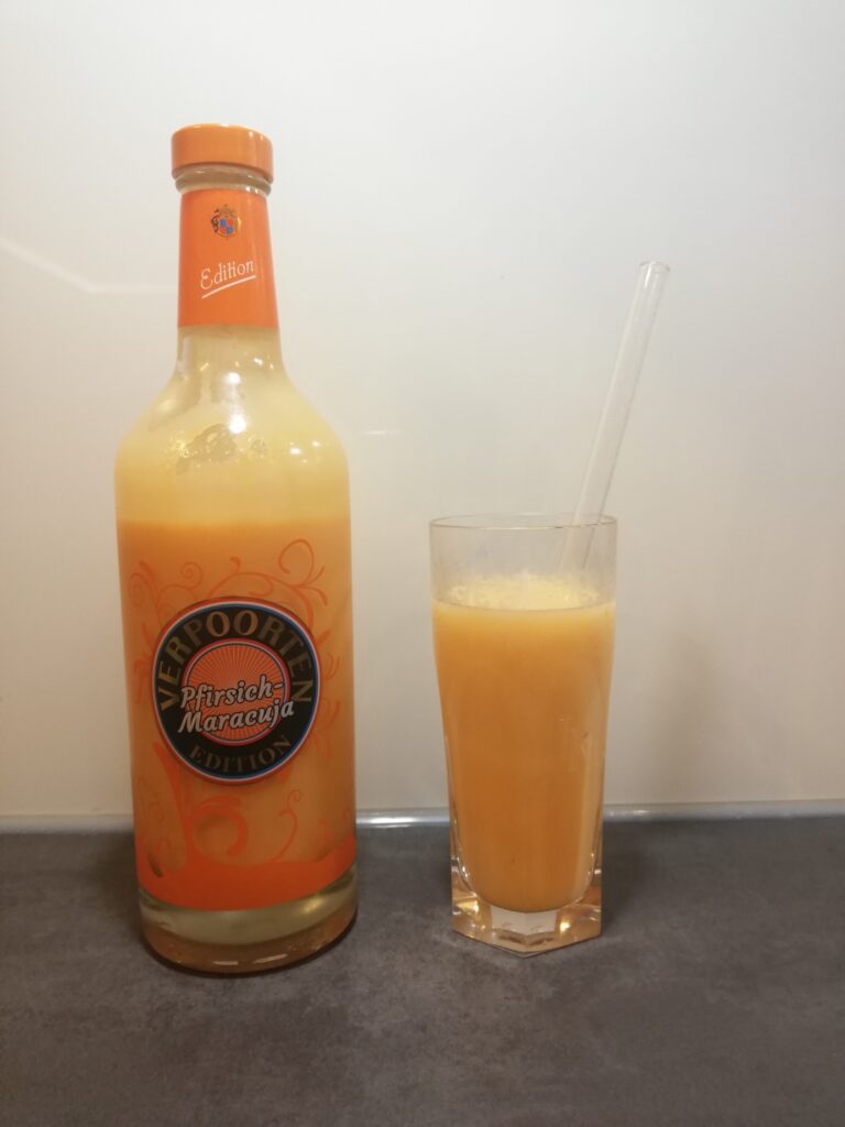 Cocktail: Pfirsich-Maracuja Eierlikör mit Likör 43 und Apfelsaft