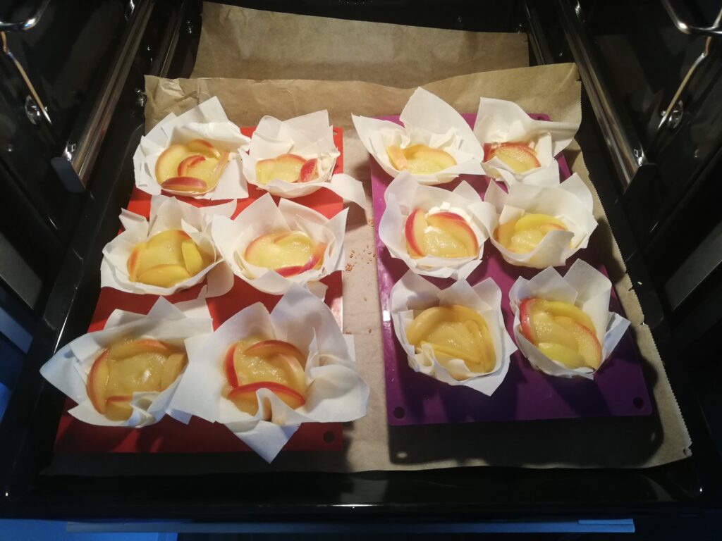 Cheesecake-Apfel Muffins vor dem Backen