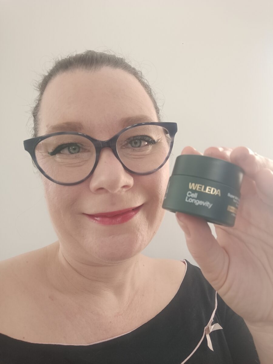 Testbericht zum Weleda Cell Longevity Super Anti-Aging Youth Boosting Eye Balm (Influenster)