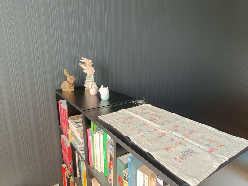 Bücherregal