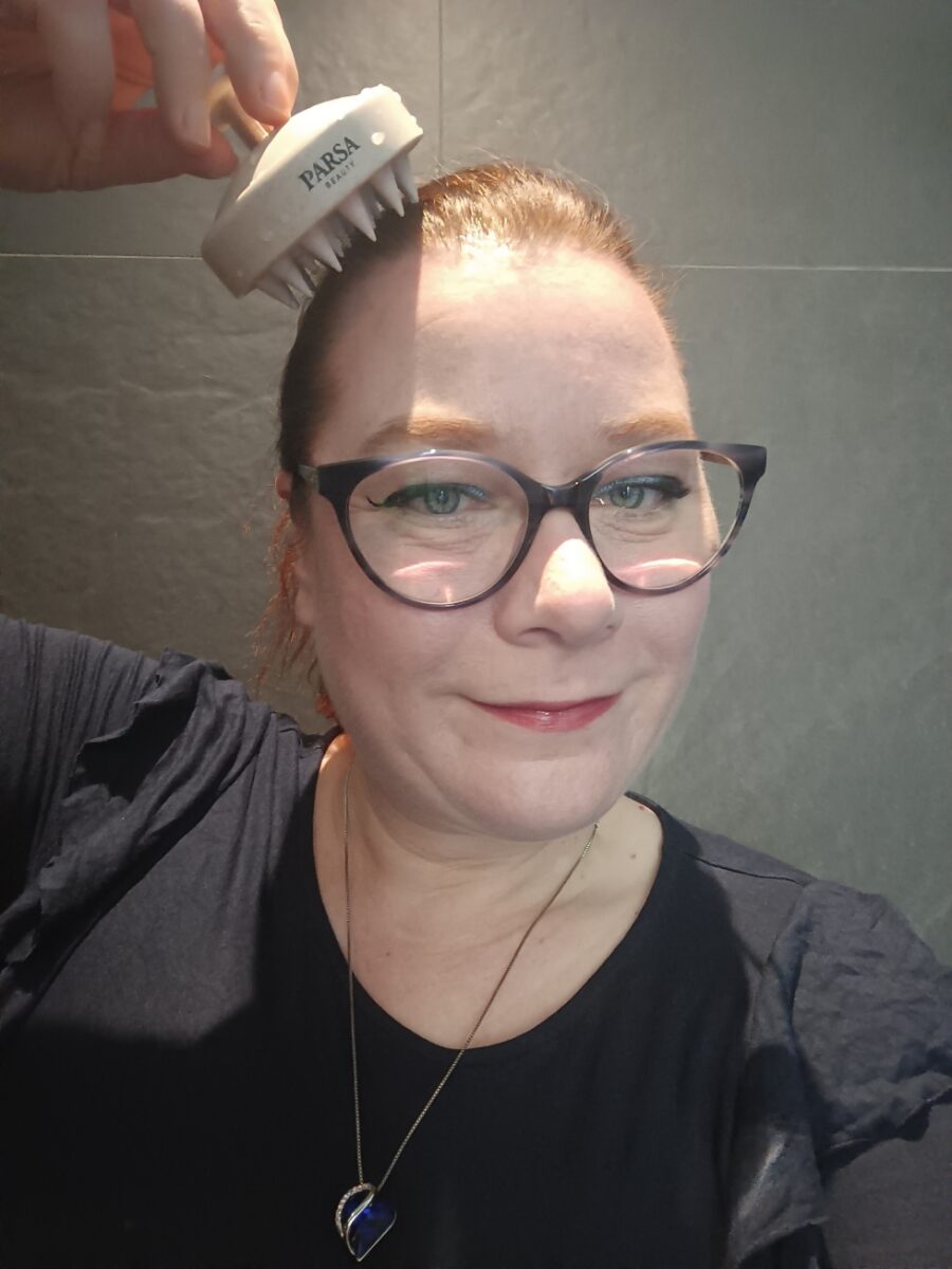Testbericht zur Parsa Beauty Shampoobürste (UTRY.ME)