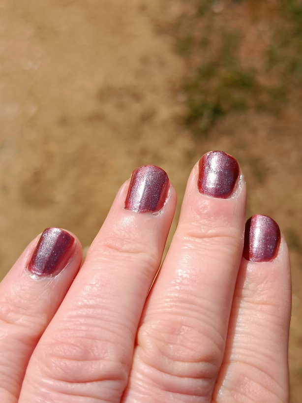 Meine fertigen Nägel im Sonnenlicht