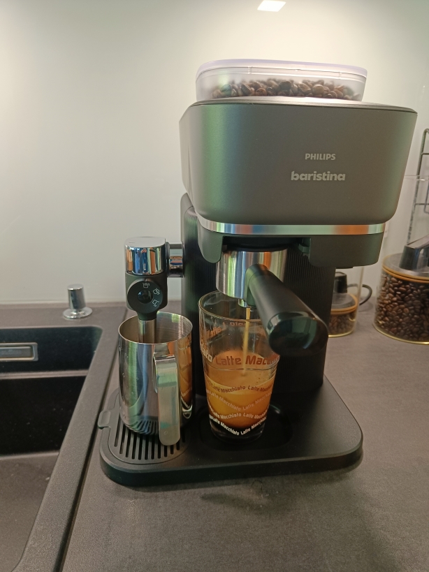 Der Kaffee kommt