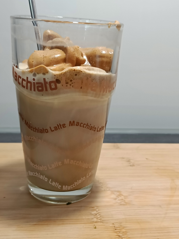 Dalgona Kaffee