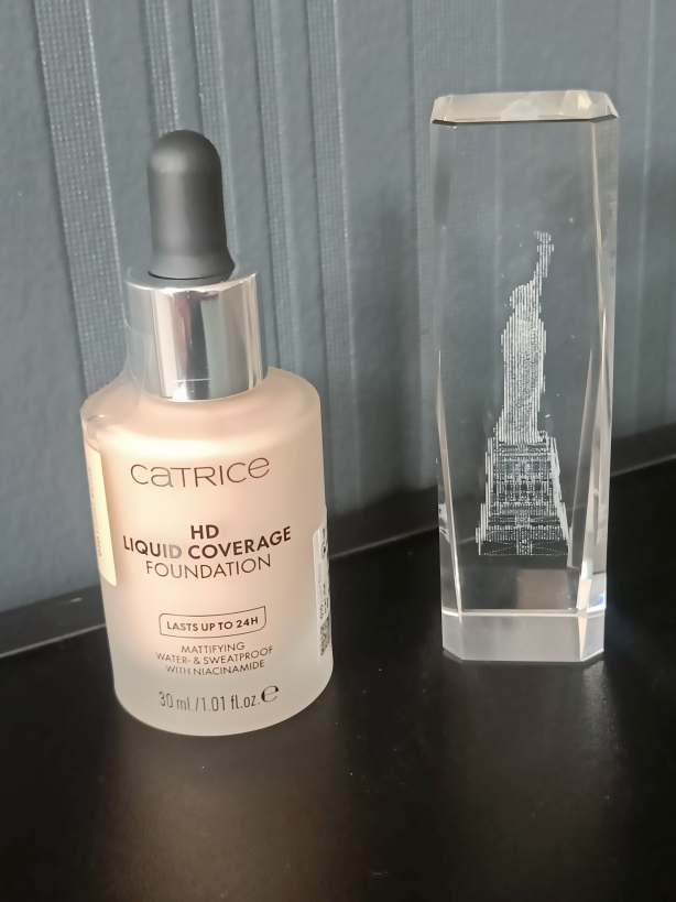 Testbericht zur Catrice HD Liquid Coverage Foundation (Influenster)